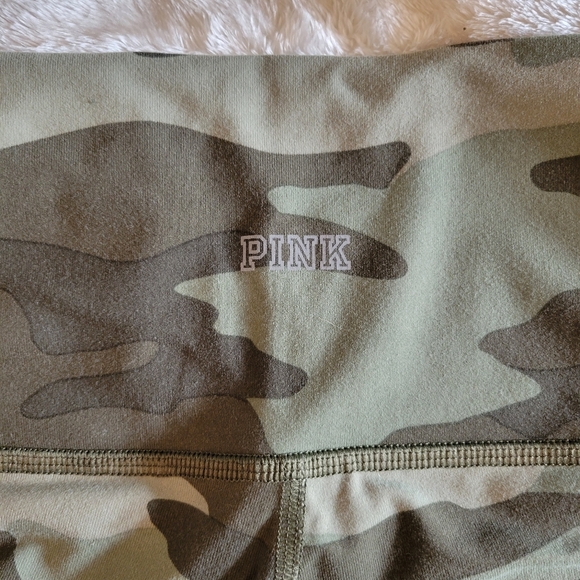 PINK Victoria's Secret Ultimate Leggings Camo High Waisted Small - Picture 3 of 6